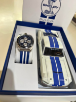 Bulova shelvy carro con reloj