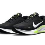 Zapatilla Nike Journey Run de hombre talla 9.5/27.5cm/43gt, nuevo y original